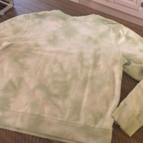 Lisa Simpson TieDye Crew Sweatshirt Flower 🌸 Power Comfy and Cool 😎 - Picture 11 of 17